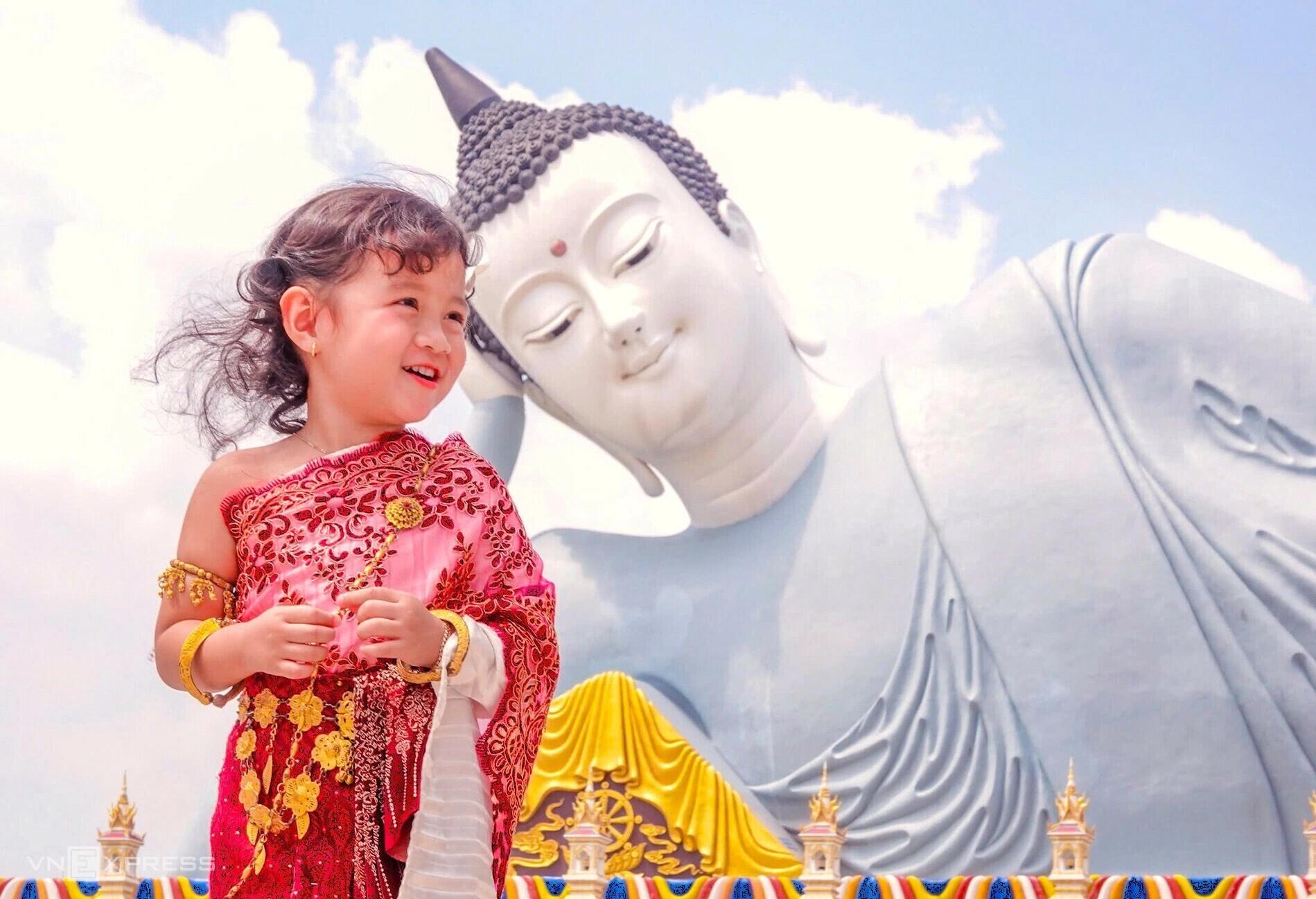 Pagode Som Rong à Soc Trang: Le temple au Bouddha couché géant