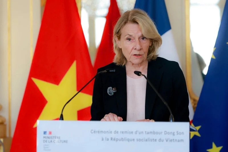 Cérémonie de restitution du tambour de Dong Son à Paris