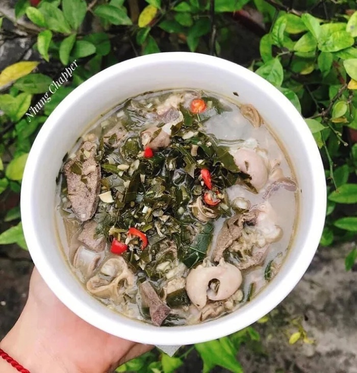 Soupe de feuilles ameres canh la dang cuisine locale de Pu Luong