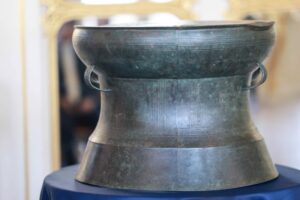 Un tambour de bronze de Dong Son revient au Vietnam après plus de dix ans en France
