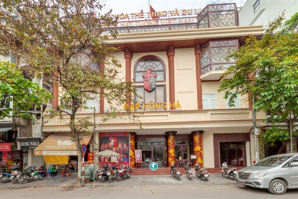Façade du théâtre Hồng Hà à Hanoï, siège du Nhà hát Tuồng Việt Nam