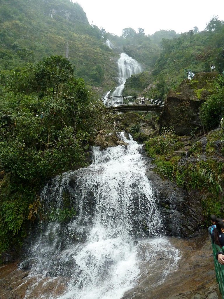 Cascade d’Argent près de Sapa sur la route du col O Quy Ho