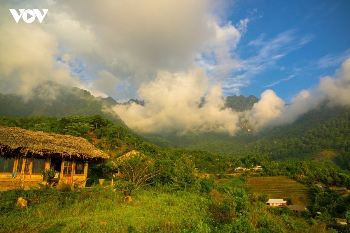 Paysage de montagne autour du village de Sin Suoi Ho