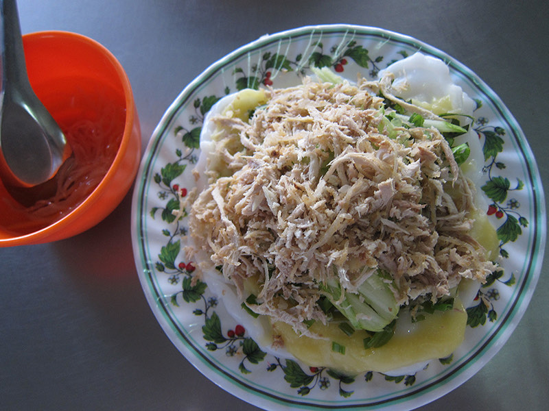Banh beo du marché Hang Bong à My Tho avec crevettes et échalotes