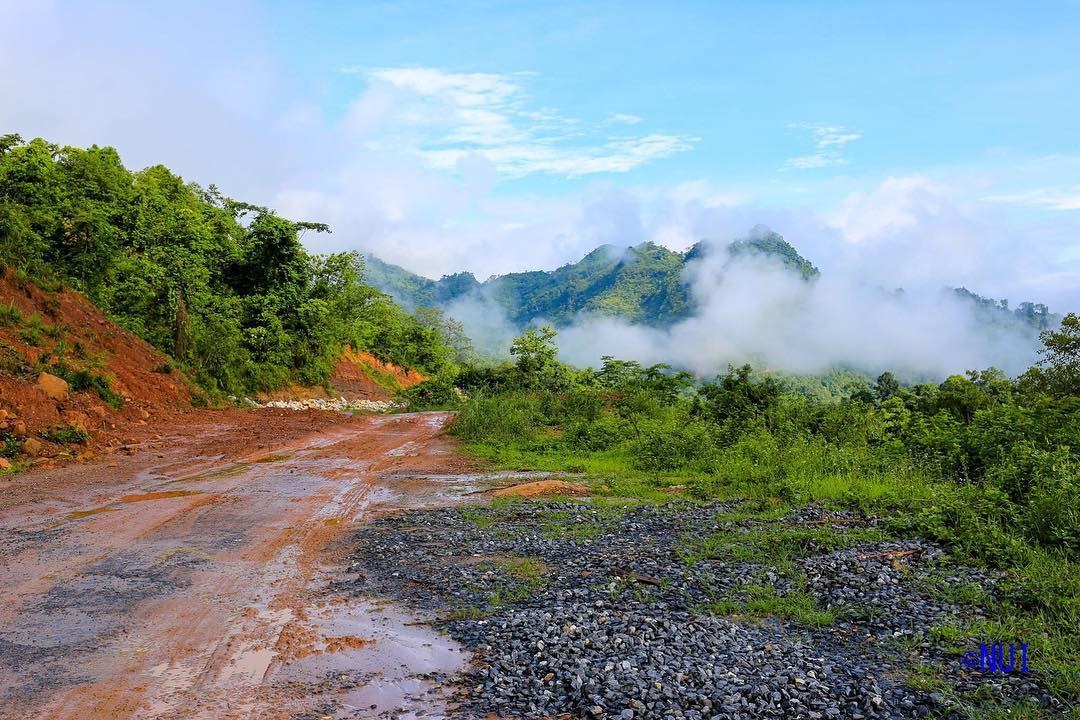 Route de montagne vers le plateau de Sin Ho dans la province de Lai Chau