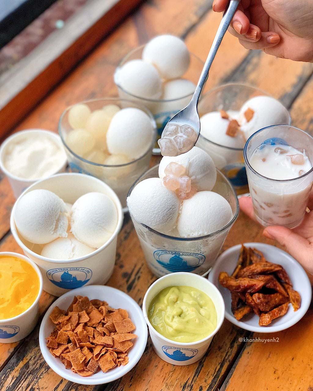 Sua chua tran chau Ha Long avec perles de tapioca