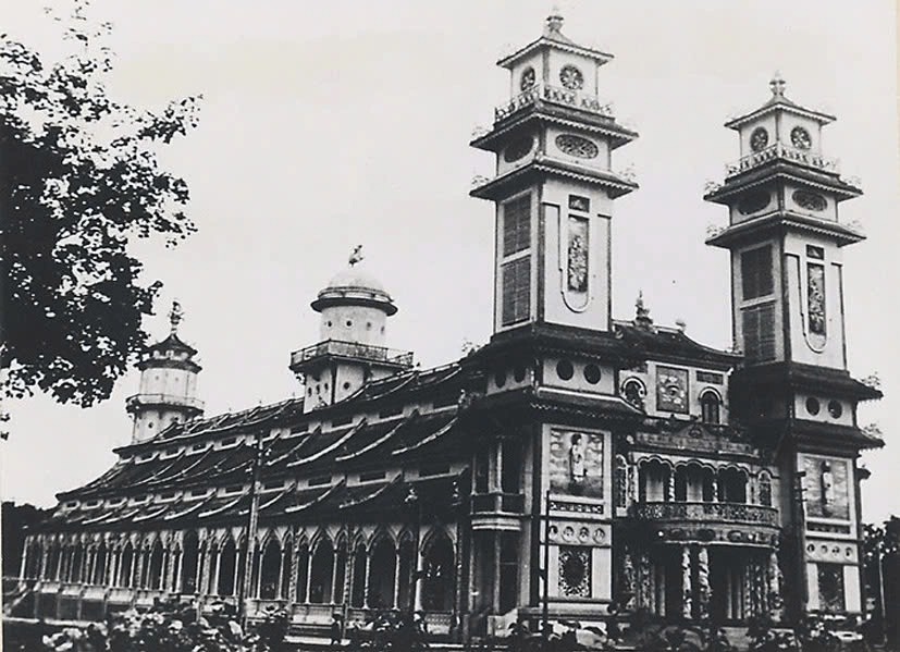 Ancienne photographie du Temple Cao Dai de Tay Ninh